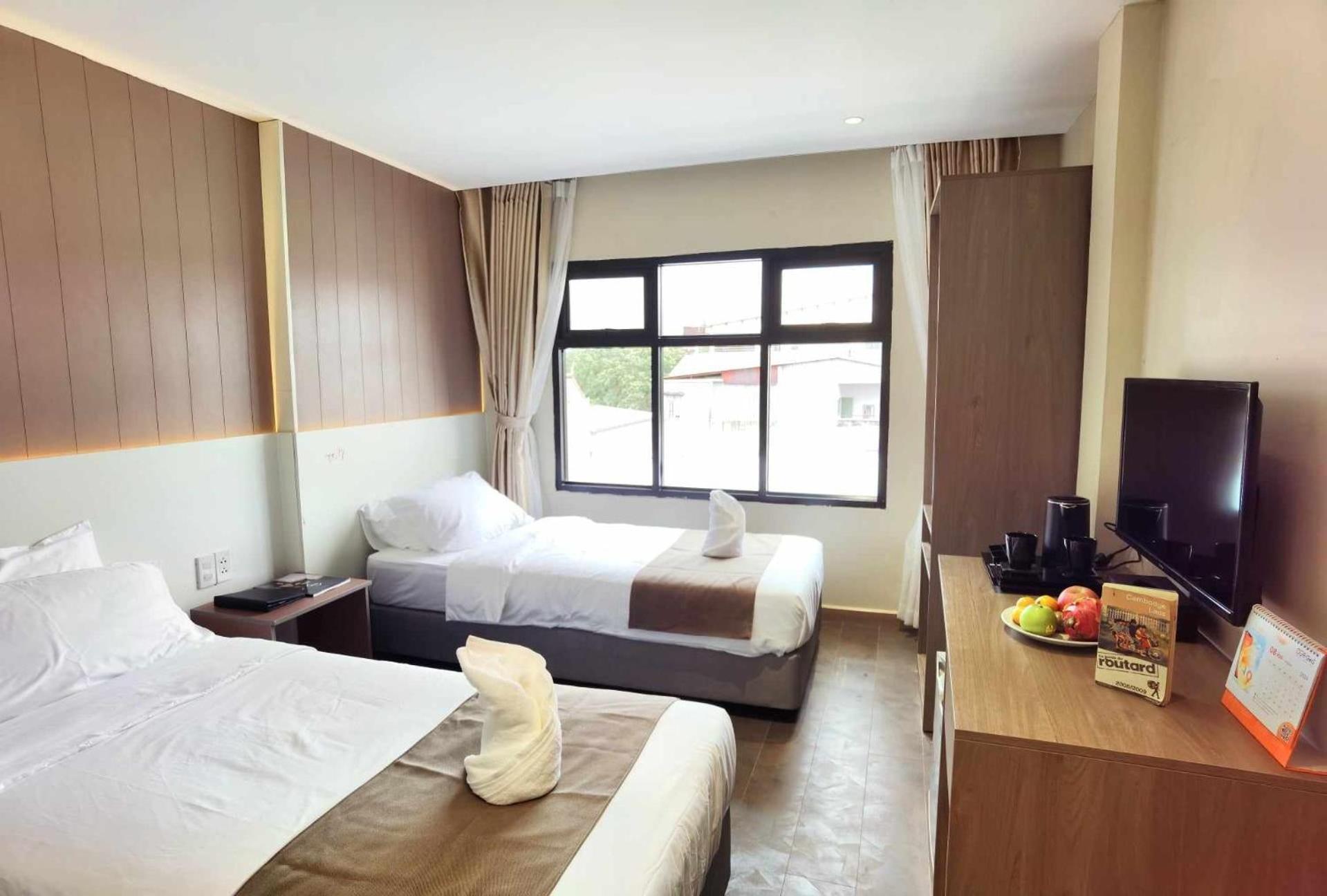 Lucie Hotel Vientiane Bagian luar foto
