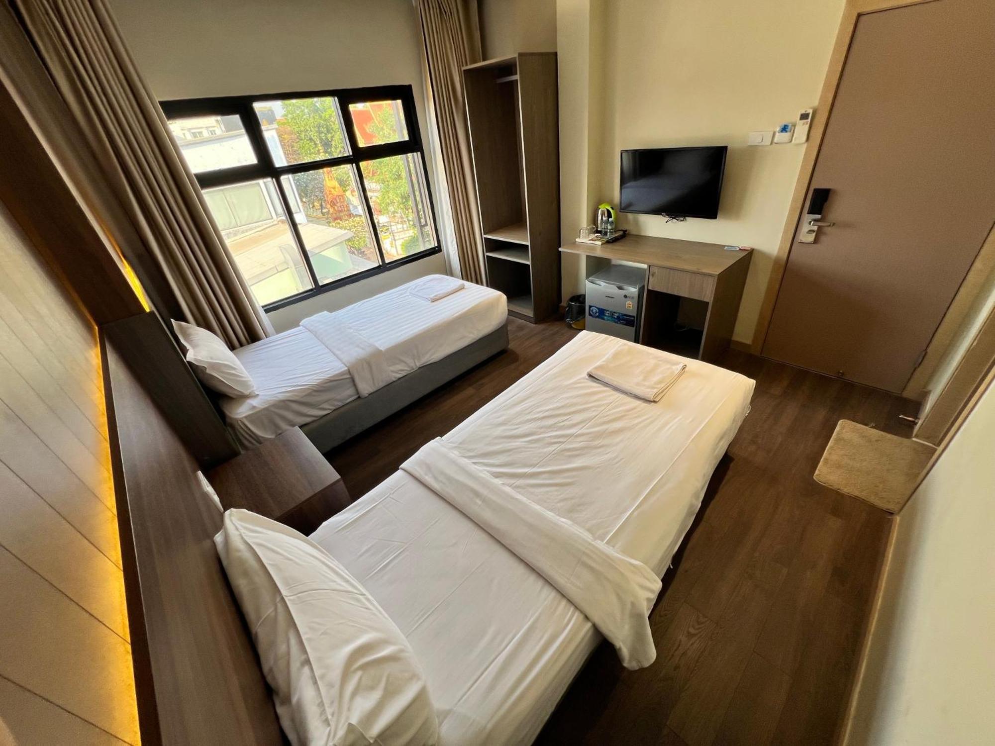 Lucie Hotel Vientiane Bagian luar foto